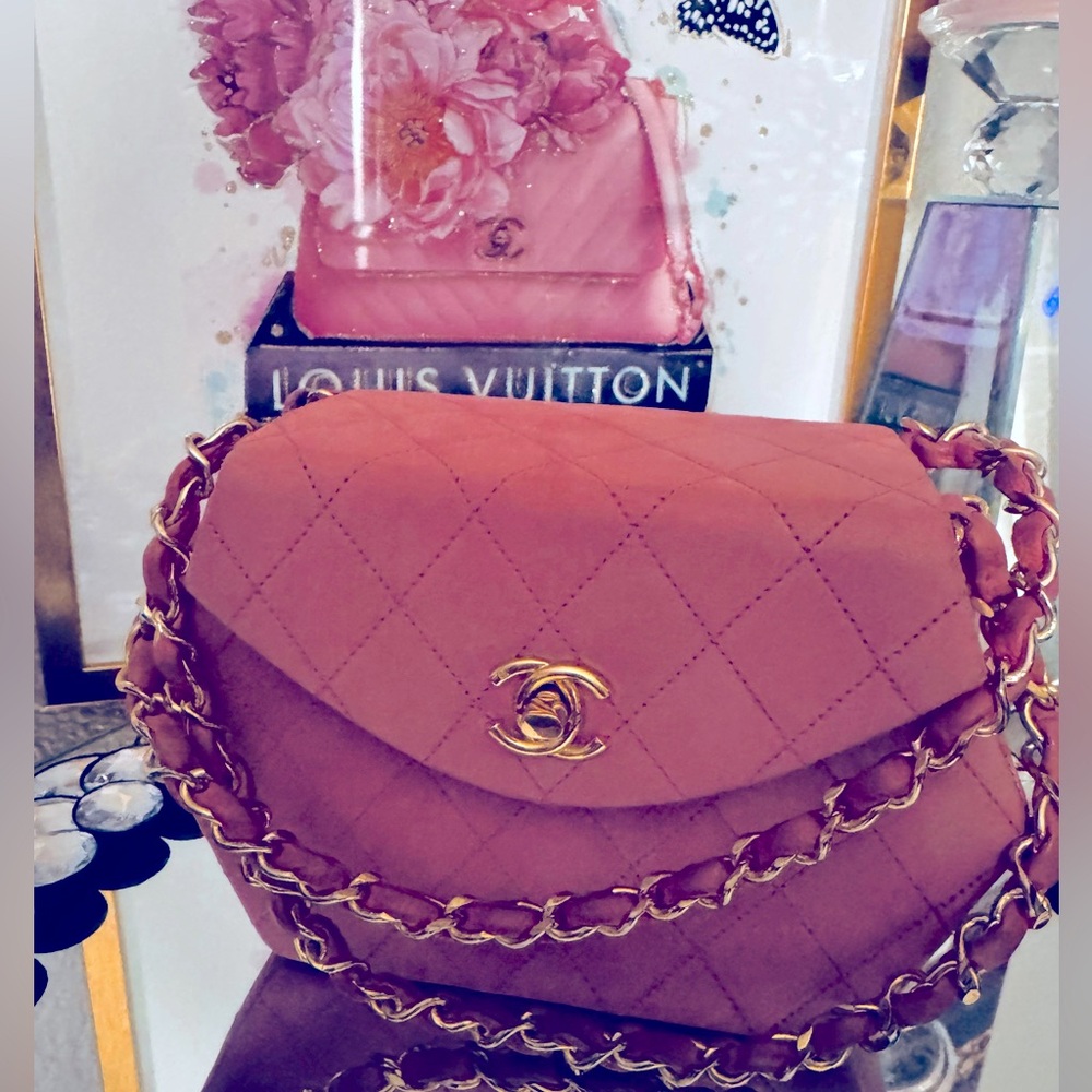 🌸100% Authentic Late 80’s Chanel Pink Leather bag🌸